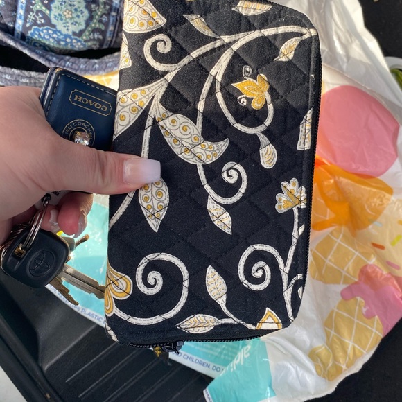 Vera wallet - Picture 3 of 3